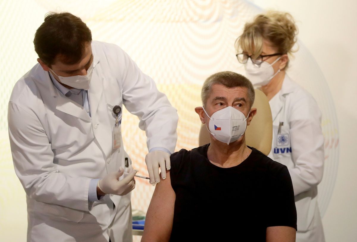 Česko patří ve vakcinaci mezi nejhorší v Evropě, 180 tisíc dávek leží ve skladech